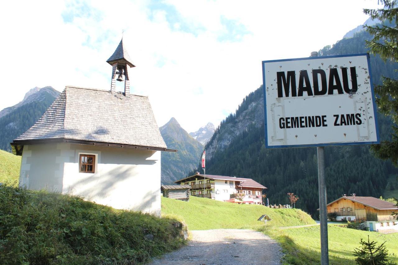 Berggasthaus Hermine Madau Zams Bagian luar foto